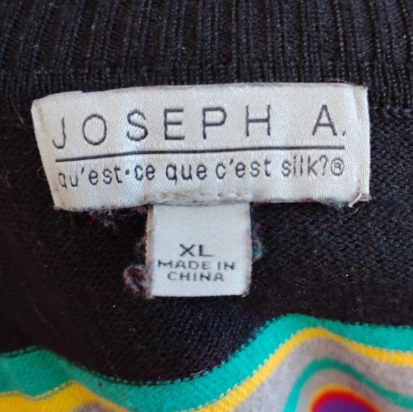 VIBRANT STRIPES TURTLE NECK - Picture 7 of 9